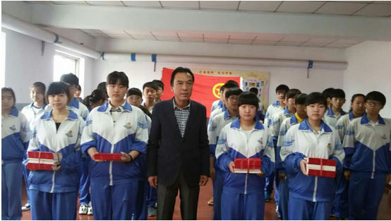九十八中学团委纪念“五四运动”主题升旗仪式